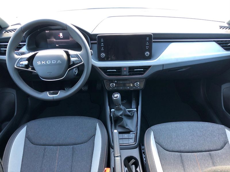 Škoda Scala 1,0 TSI - fotka 5 z 28