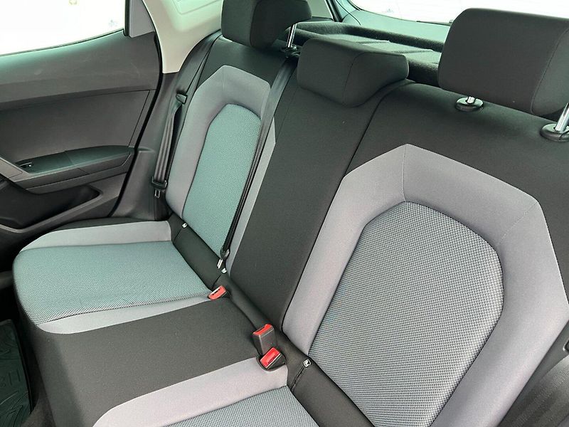Seat Arona (2018) 1.0TSi 70kW! Navi! Apps! - fotka 16 z 31