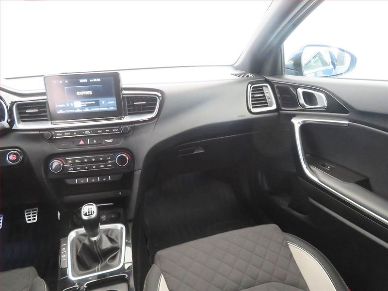 Kia Pro_Ceed (2019) GT-Line 1.4 T-GDI, Serv.kniha - fotka 8 z 17