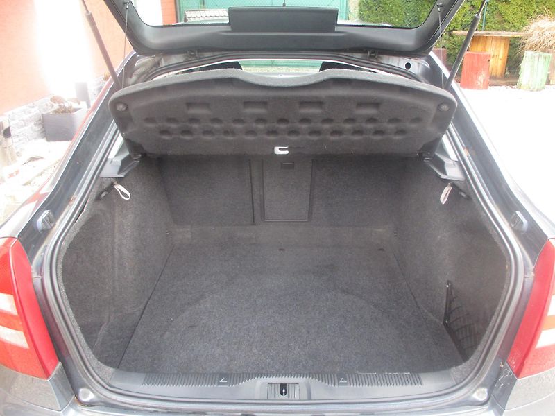 Škoda Octavia 1.9 TDi - fotka 12 z 28