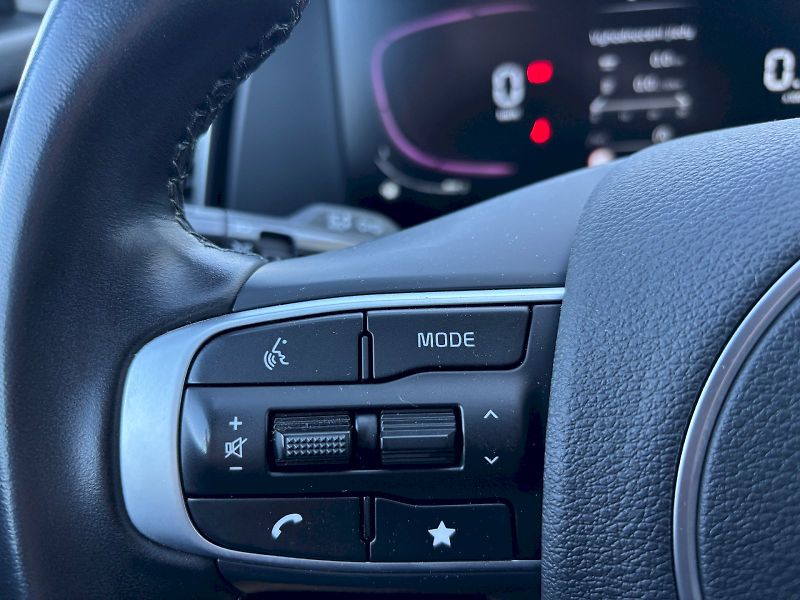 Kia Sportage (2022) 1.6 T-GDI 110kW - fotka 12 z 35