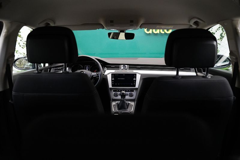 Volkswagen Passat - fotka 24 z 26