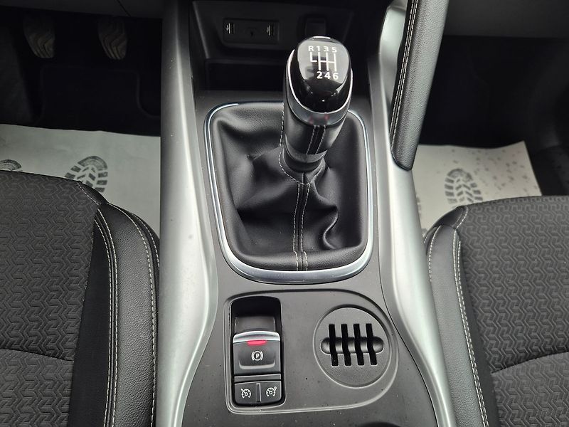 Renault Kadjar 1.2Tce 96kW, perfektní stav - fotka 18 z 26