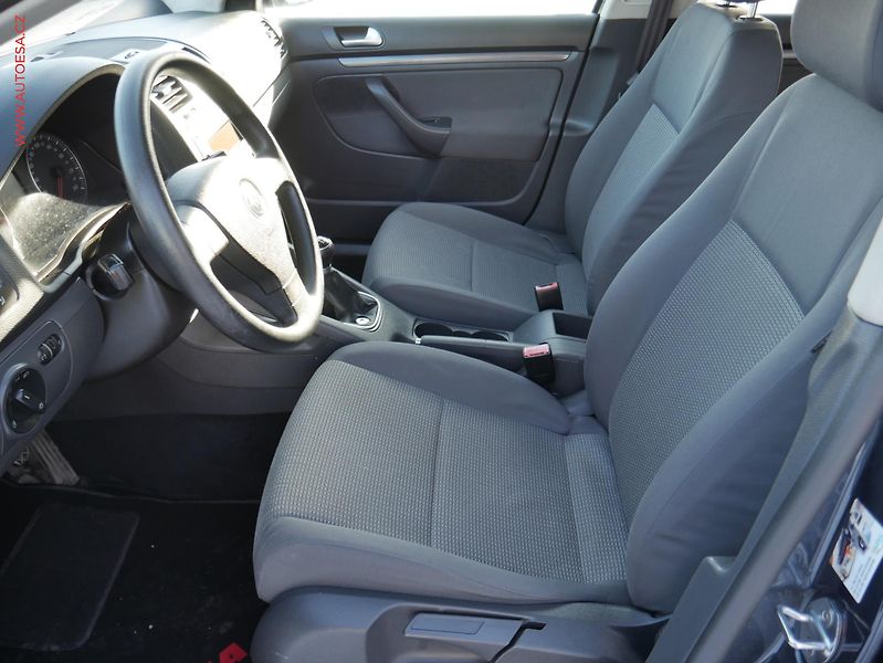 Volkswagen Jetta (2007) 1.6i, ČR, autoAC - fotka 9 z 16