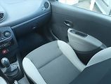 Renault Clio (2009) 1.2 16V, po STK, jezdí výborně - náhled 8