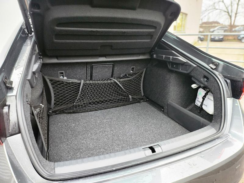 Škoda Octavia Sportline 2.0 TDI 110kw DSG - fotka 25 z 25
