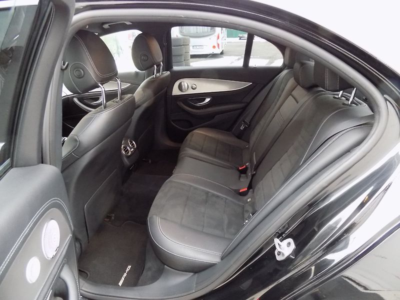 Mercedes-Benz Třídy E (2018) 350d/AMG Line/4-Matic/LED/ - fotka 10 z 45