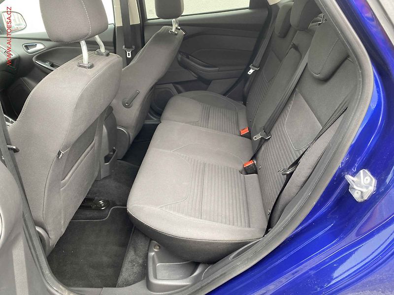Ford Focus (2017) 1.5 TDCI, AT, navi, xenon - fotka 10 z 18