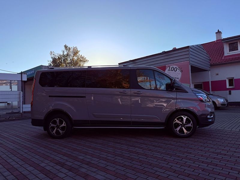 Ford Tourneo Custom 2.0 EcoBlue Titanium L2, ČR, 8 - fotka 6 z 32