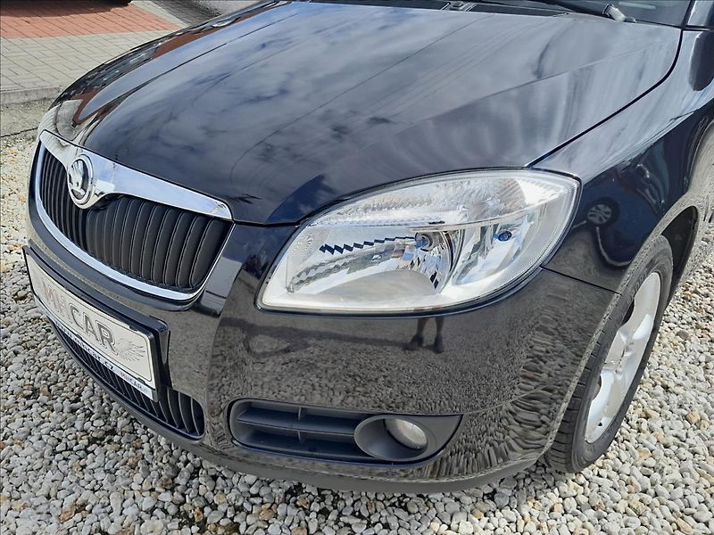 Škoda Fabia II 1.2 i 51kW KOMBI - fotka 12 z 53
