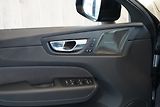 Volvo XC60 T8 PLUS Black Edition, 360°,HK - náhled 22