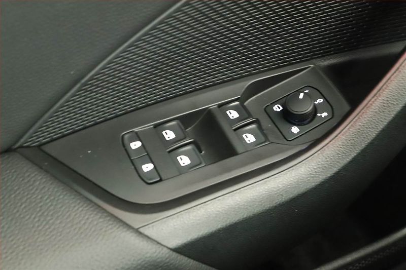 Škoda Octavia (2025) 1.5 eTSI mHEV, Sportline - fotka 10 z 17