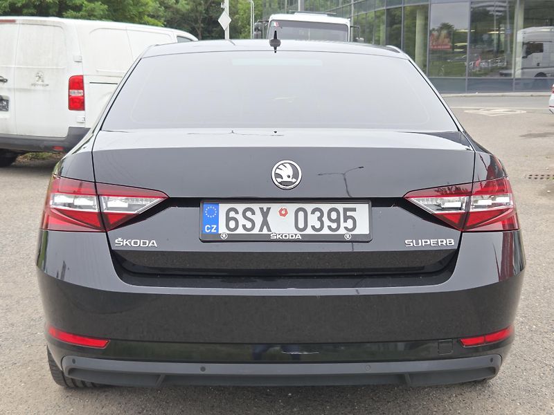 Škoda Superb 2,0TDi 140kw L&K  splátky VŠEM - fotka 5 z 13