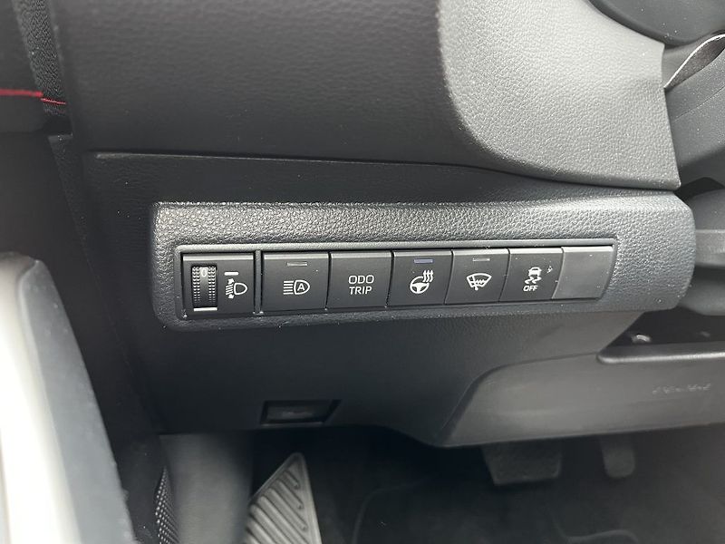 Toyota Corolla 1.8Hybrid GR Sport ODBĚR IHNED - fotka 25 z 29