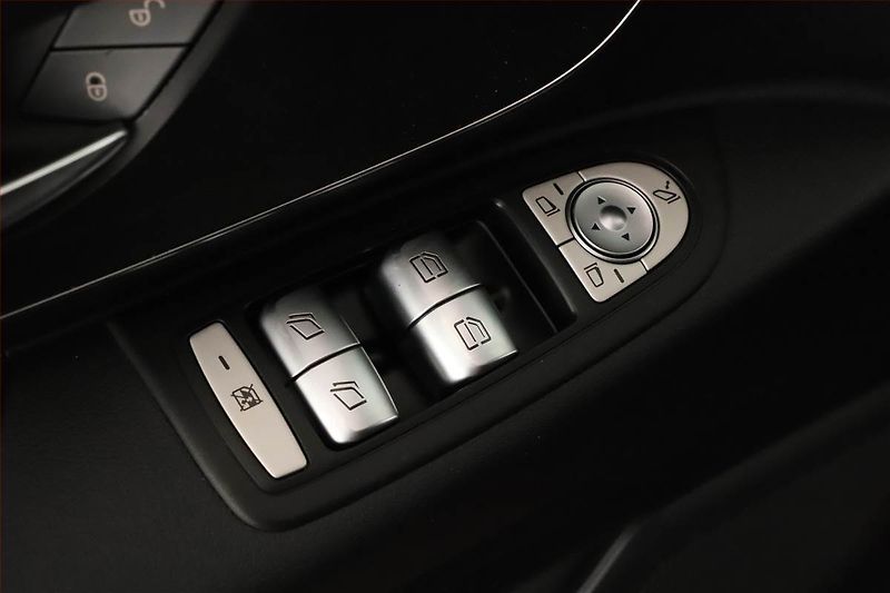 Mercedes-Benz Vito (2022) 119 CDI 4x4, Bus, 8Míst, ČR - fotka 16 z 17