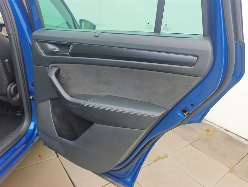 Škoda Kodiaq 2,0 TDi DSG 4x4 Kamera Tažné - fotka 23 z 38