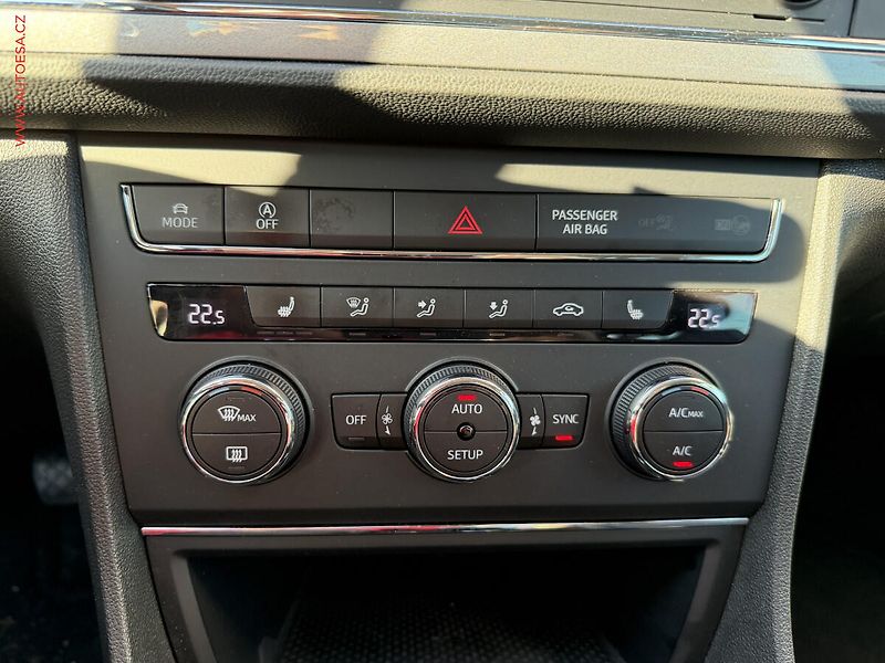 Seat Leon (2014) 2.0 TDi, FR, LED - fotka 16 z 18