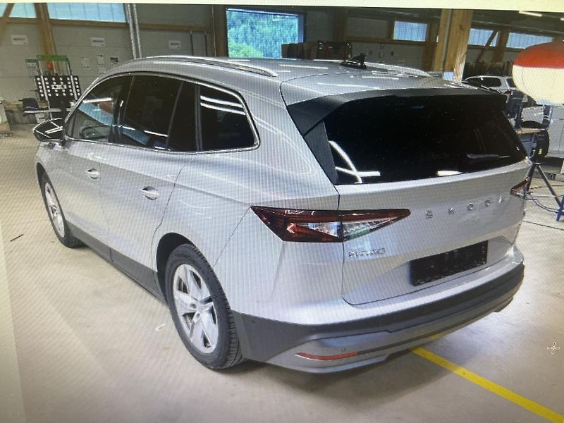 Škoda Enyaq 150kw, iV80 19ALU SOH 94% - fotka 3 z 7