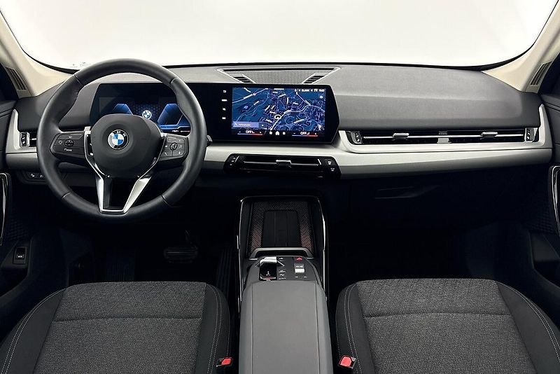 BMW X1 sDrive18d - fotka 14 z 21