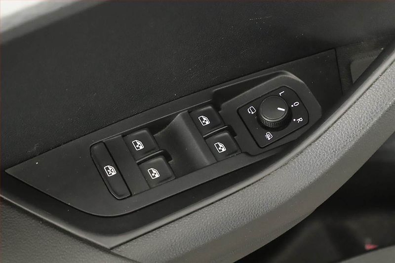 Škoda Karoq (2025) 2.0 TDI, Drive, FullLed - fotka 15 z 15