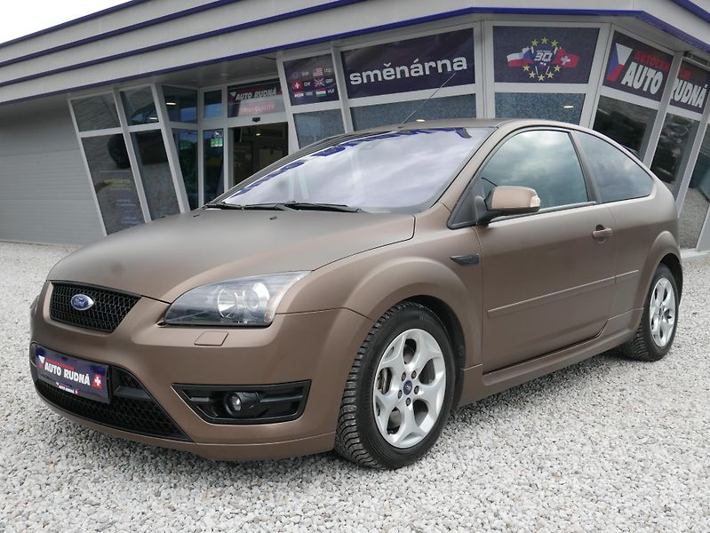 Ford Focus 2,5 ST Black Edition - fotografie inzerátu