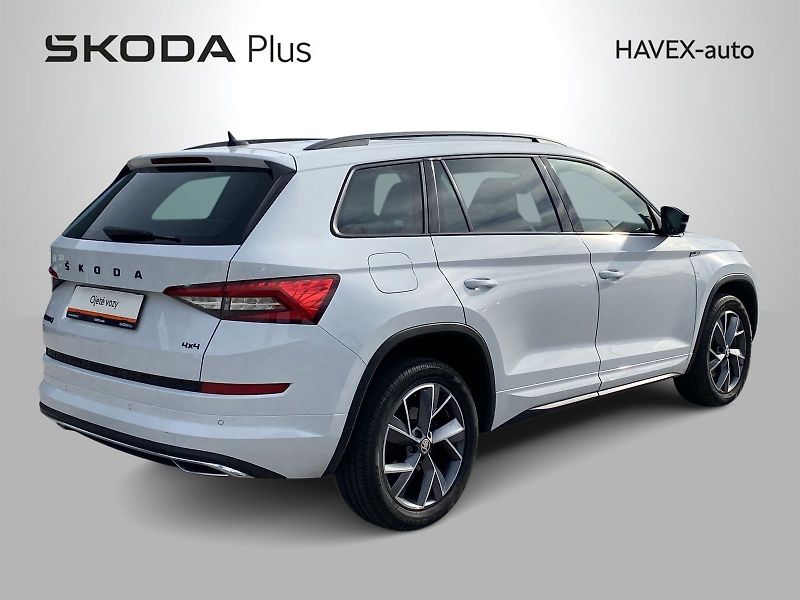 Škoda Kodiaq (2019) 2.0 TDI 4x4 DSG SportLine - fotka 2 z 38