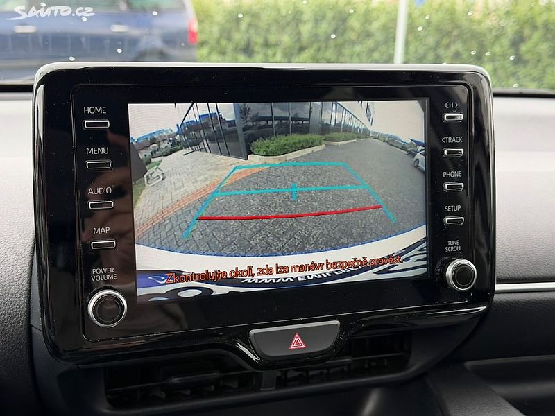 Toyota Yaris (2021) Hybrid / 1.5 VVT-i/ záruka - fotka 17 z 21