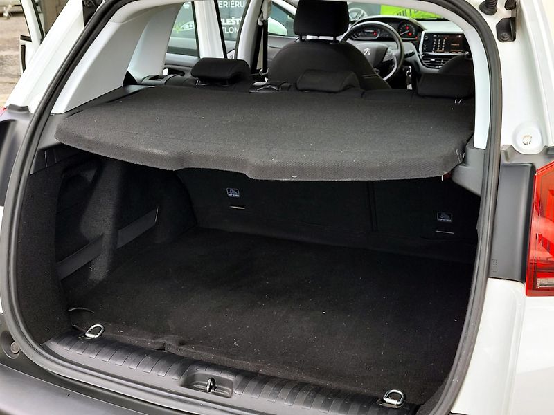 Peugeot 2008 1,2 MÁLO NAJETO*CZ,SERVIS - fotka 9 z 39