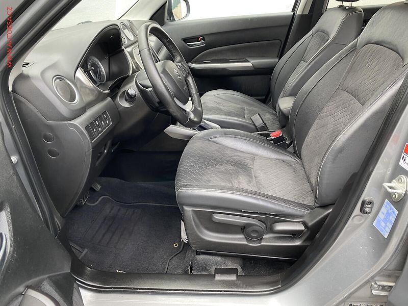 Suzuki Vitara (2019) 1.4B-Jet, Style, AT, panor - fotka 9 z 19