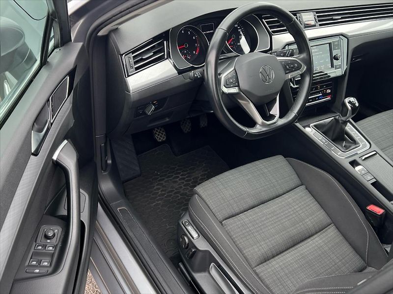 Volkswagen Passat Variant 1,5 TSi 110kW BUSINESS  B8 - fotka 6 z 25