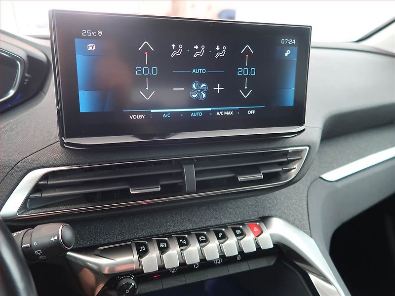 Peugeot 3008 (2022) Allure Pack 1.2 PureTech - fotka 18 z 21