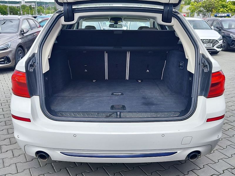 BMW Řada 5 520d/140kW Sportline - fotka 9 z 34