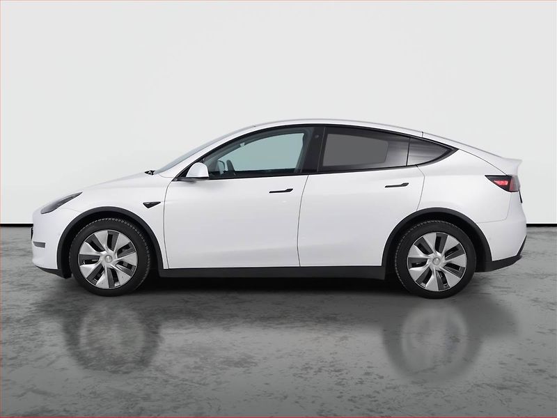 Tesla Model Y (2022) Long Range AWD 79kWh, SoH 91% - fotka 3 z 23