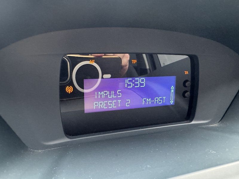Ford C-MAX (2012) 1.6i Ti-VCT Klima Winter Paket - fotka 14 z 47