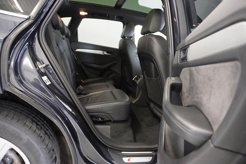 Audi Q5 3.0 TDI 190kW QUATTRO S-LINE - fotka 33 z 37