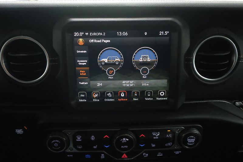 Jeep Wrangler (2022) 2.0 4xe PHEV Unlimited Sahara - fotka 36 z 50