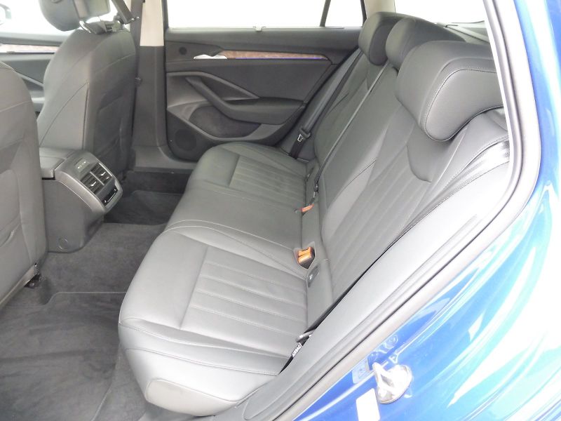 Škoda Superb (2025) Combi L&K 2,0 TDI 110kW DSG - fotka 22 z 30
