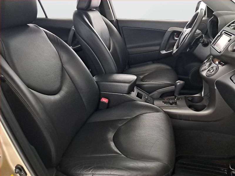 Toyota RAV4 (2012) 2.2 D-CAT, 4X4, Automat, ČR - fotka 9 z 19