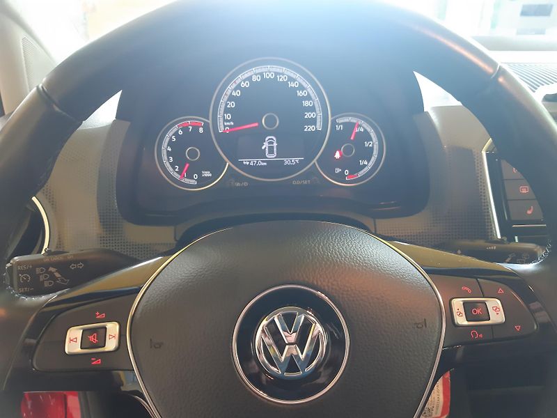Volkswagen up! 1.0 MPI 55KW KLIMA TEMPOMAT - fotka 10 z 24