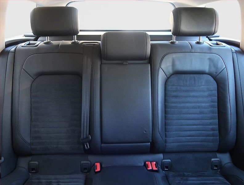 Volkswagen Passat (2017) 2.0 TDI, Automat, Kůže - fotka 10 z 23