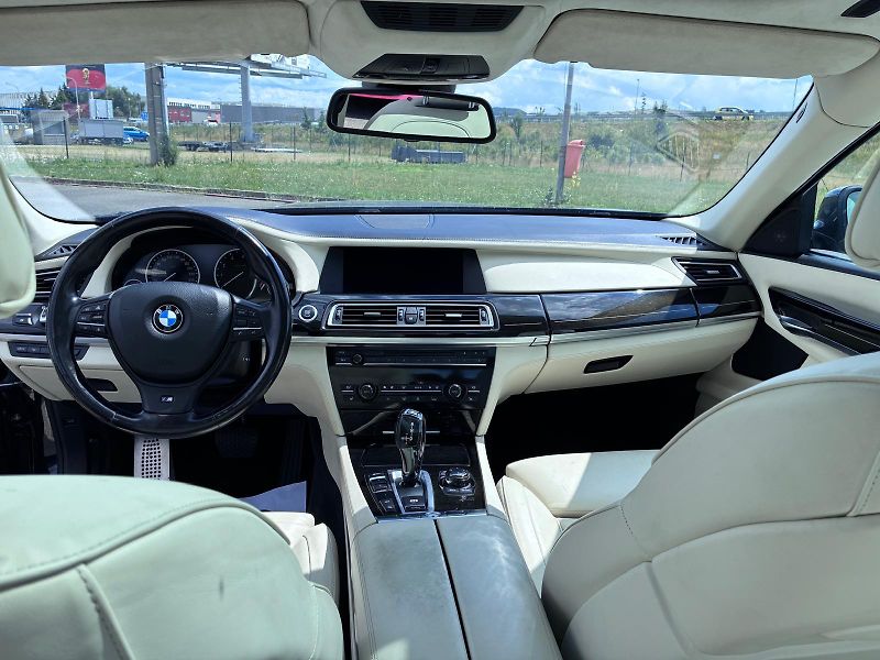 BMW Řada 7 (2012) - fotka 6 z 21