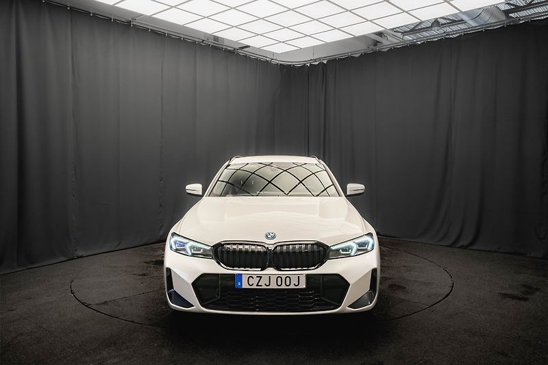 BMW Řada 3 330e xDrive M-Sport Tažné - fotka 2 z 21