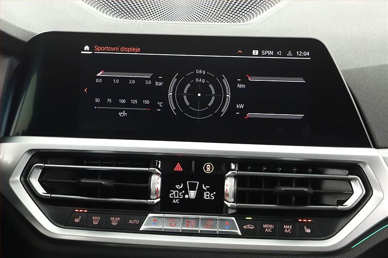 BMW Řada 3 (2020) 320 d xDrive - fotka 14 z 20