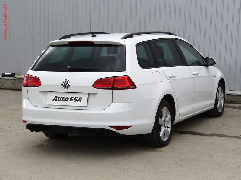 Volkswagen Golf (2014) 1.6 TDi 4x4, CUP, navi - fotka 4 z 17