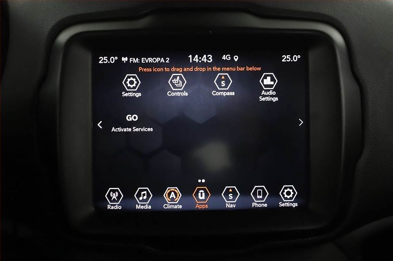 Jeep Renegade (2020) 4xe - fotka 16 z 22