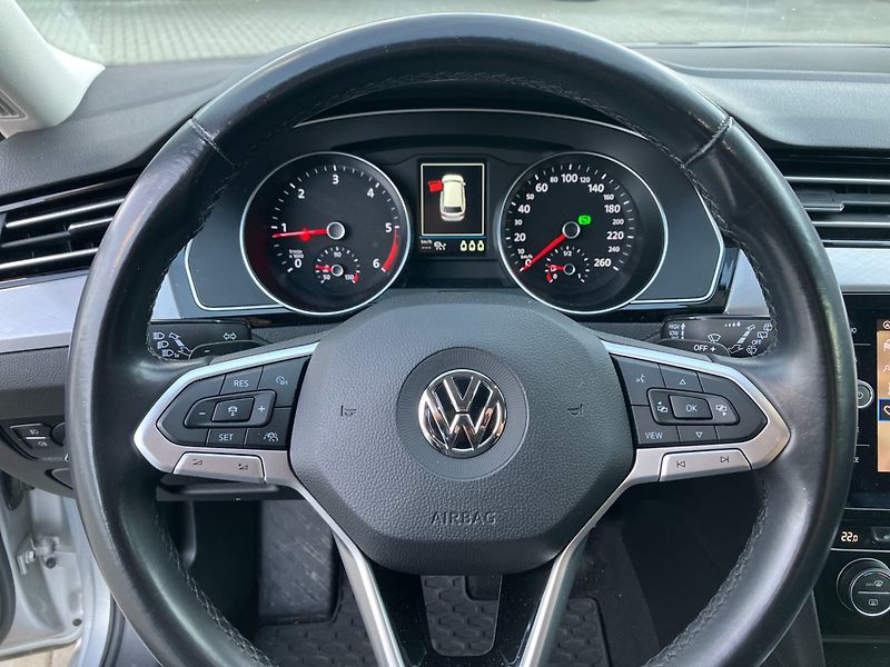 Volkswagen Passat Variant (2020) 2.0TDI 110kW DSG EL.TZ,NAVI - fotka 22 z 28