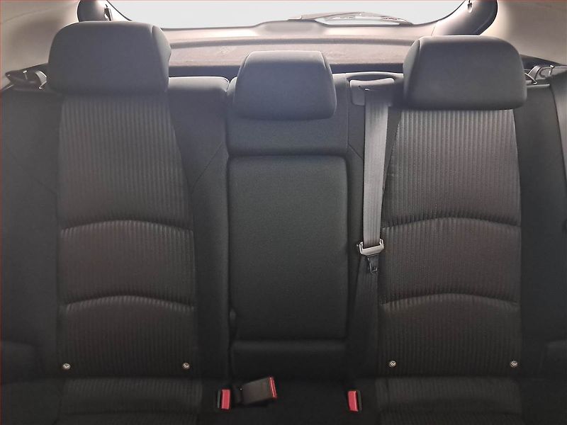 Mazda 3 (2014) 1.5 Skyactiv-G, Navi, Tempomat - fotka 10 z 19