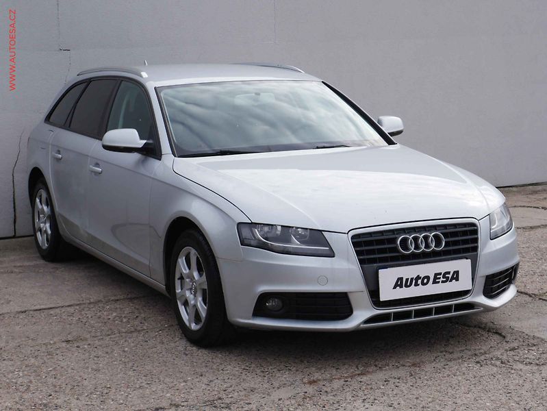 Audi A4 (2011) 2.0 TDI, AT, autoAC - fotografie inzerátu