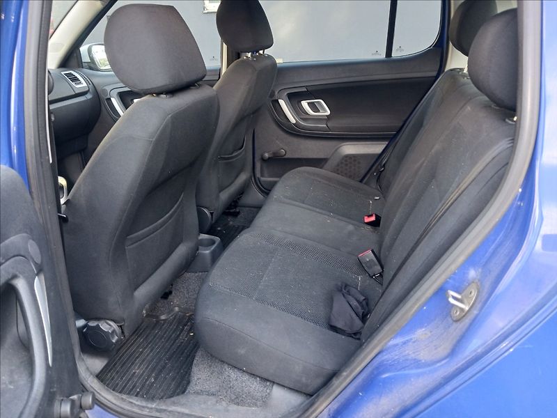 Škoda Fabia 1,4 TDI STYL  59KW - fotka 13 z 19