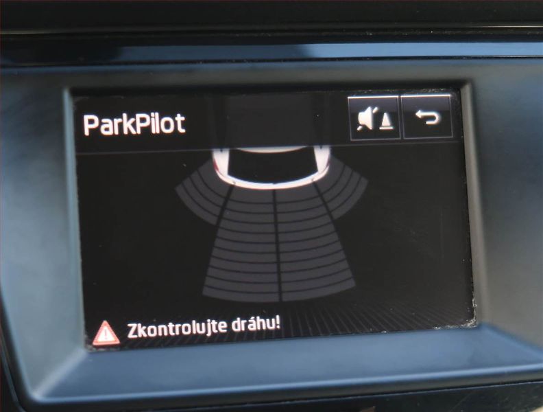 Škoda Fabia (2016) Style 1.2 TSI, Park. senzory - fotka 17 z 19